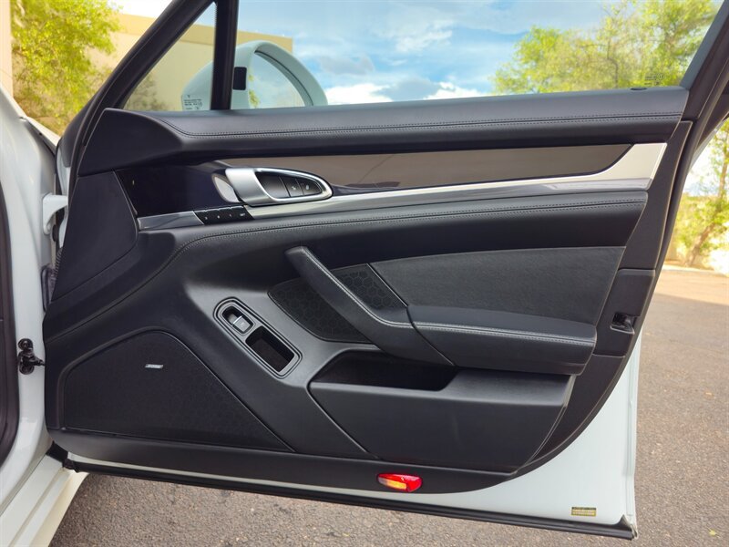 Used 2014 Porsche Panamera AWD/4WD image 21