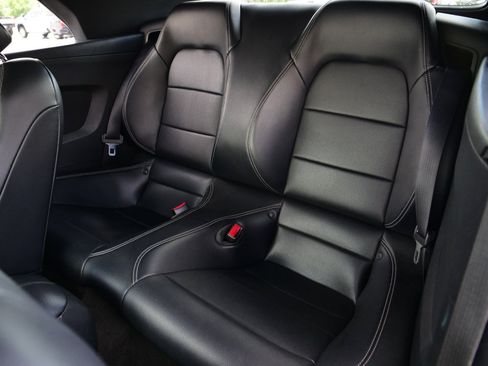 Used 2016 Ford Mustang GT Premium RWD image 34