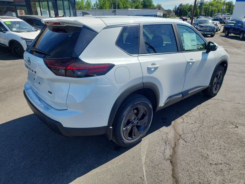 New 2026 Nissan Rogue SV w/ Cold Weather Package AWD/4WD image 8
