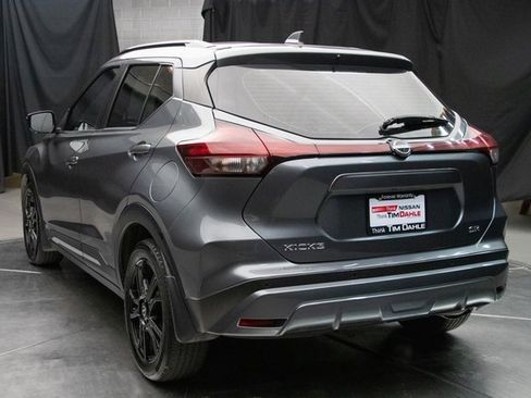 Used 2023 Nissan Kicks SR w/ SR Premium Package image 10