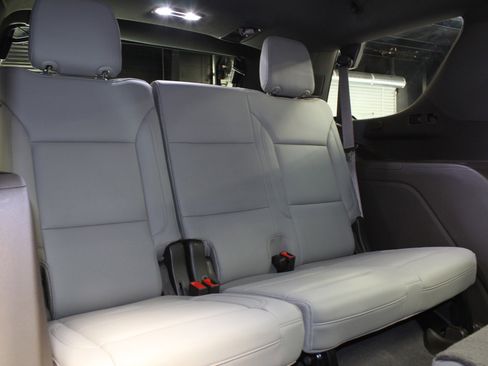 Used 2021 Chevrolet Tahoe LT w/ LT Signature Package image 42