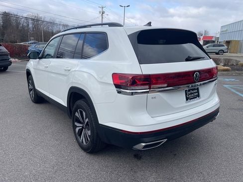 Certified 2025 Volkswagen Atlas SE image 2