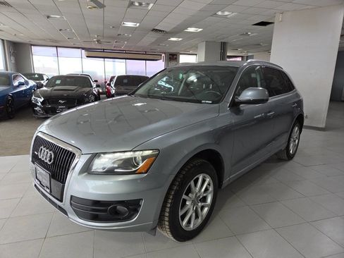Used 2010 Audi Q5 3.2 Premium Plus w/ Premium Plus Pkg image 3