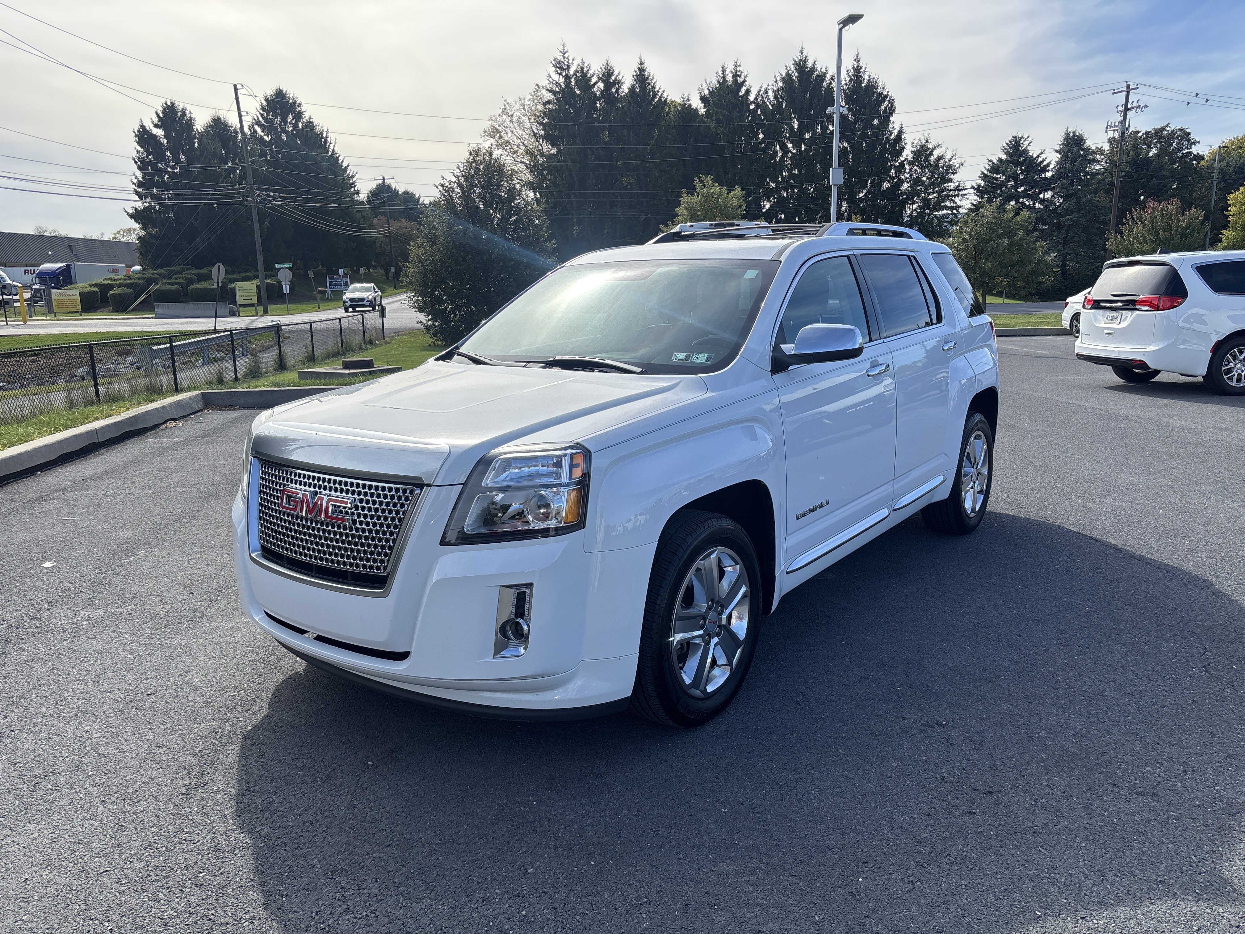 Used 2015 GMC Terrain Denali w/ Cargo Package FWD image 14