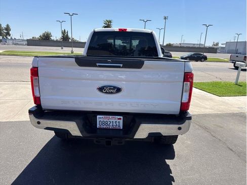 Used 2017 Ford F250 Lariat w/ Lariat Value Package AWD/4WD image 6