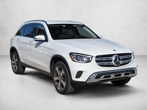 Certified 2022 Mercedes-Benz GLC 300 4MATIC image 3