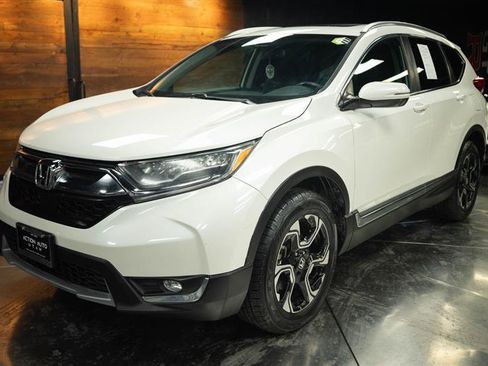 Used 2018 Honda CR-V Touring image 2