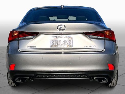 Used 2018 Lexus IS 300 image 4