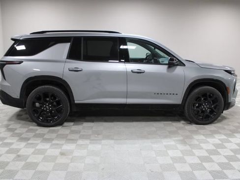 Used 2025 Chevrolet Traverse RS AWD/4WD image 13
