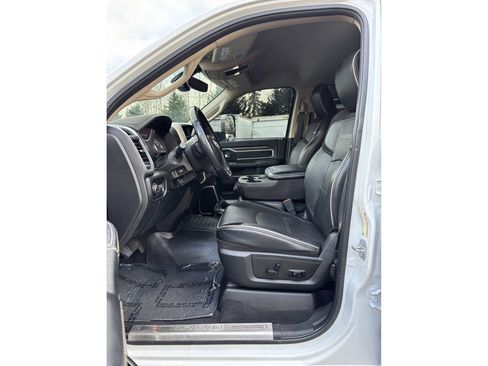 Used 2020 RAM 2500 Laramie image 24