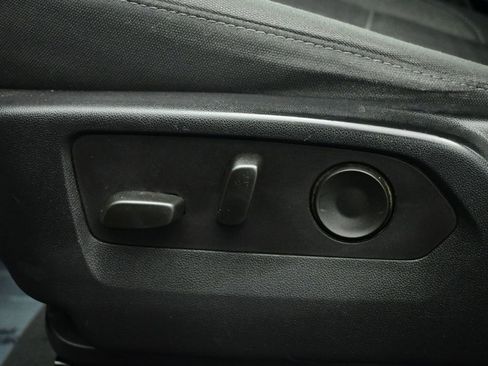 Used 2022 Chevrolet Silverado 1500 Custom image 15