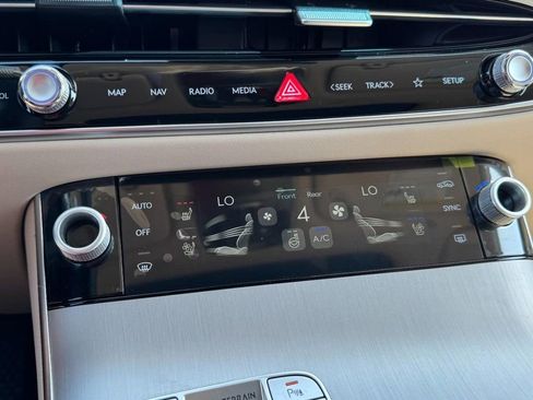 New 2026 Genesis GV70 2.5T Advanced AWD/4WD image 15