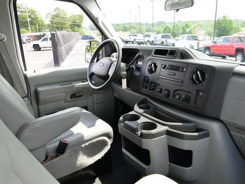Used 2014 Ford E-350 and Econoline 350 XL w/ Power Windows & Locks Group RWD image 36