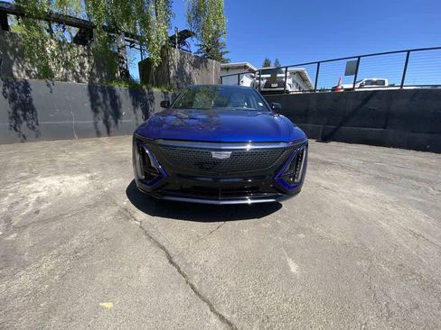 Certified 2025 Cadillac Lyriq Sport AWD/4WD image 9