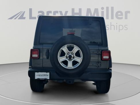 Used 2021 Jeep Wrangler Unlimited Sport AWD/4WD image 4
