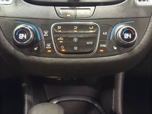 Used 2021 Chevrolet Malibu LT image 28