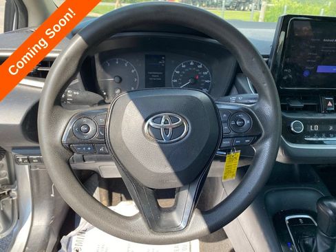 Used 2023 Toyota Corolla LE FWD image 17
