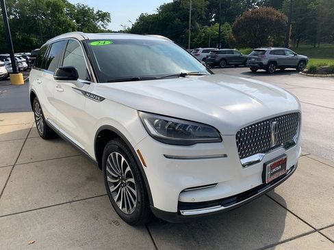 Certified 2024 Lincoln Aviator AWD w/ Premium Package image 9