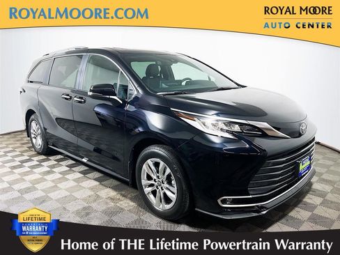 New 2026 Toyota Sienna Limited AWD/4WD image 1