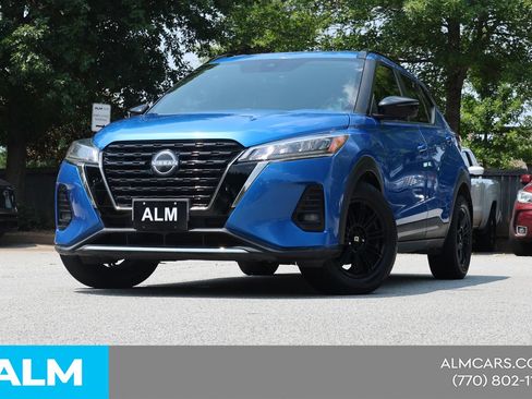 Used 2023 Nissan Kicks SR FWD image 2