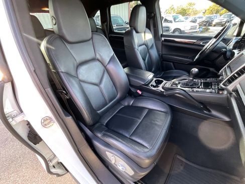 Used 2013 Porsche Cayenne 6-Speed Manual image 42
