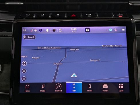 Used 2023 Jeep Grand Cherokee Limited w/ Black Appearance Package image 11