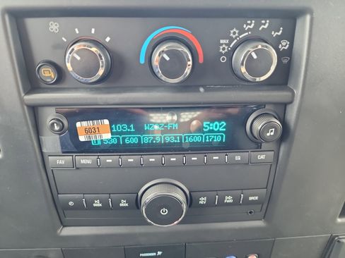 New 2025 GMC Savana 3500 w/ Driver Convenience Package image 16