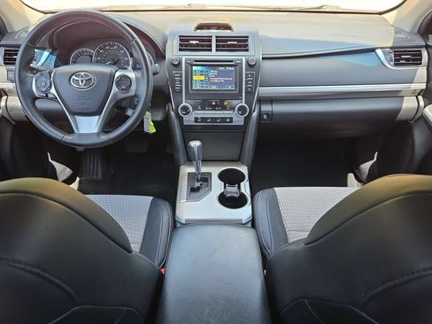 Used 2013 Toyota Camry SE FWD image 16