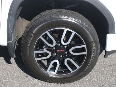 Used 2019 GMC Sierra 1500 AT4 w/ AT4 Premium Package AWD/4WD image 38