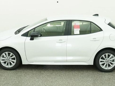New 2026 Toyota Corolla SE FWD image 3