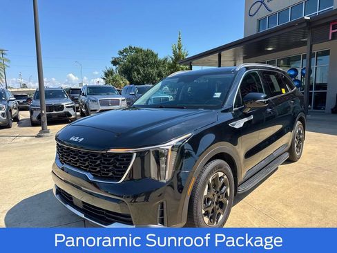 Used 2025 Kia Sorento S w/ Panoramic Sunroof Package FWD image 3