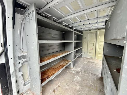 Used 2021 Mercedes-Benz Sprinter 2500 w/ Premium Package image 12