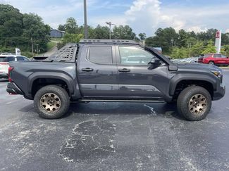 New 2026 Toyota Tacoma 4x4 Double Cab Hybrid video 2