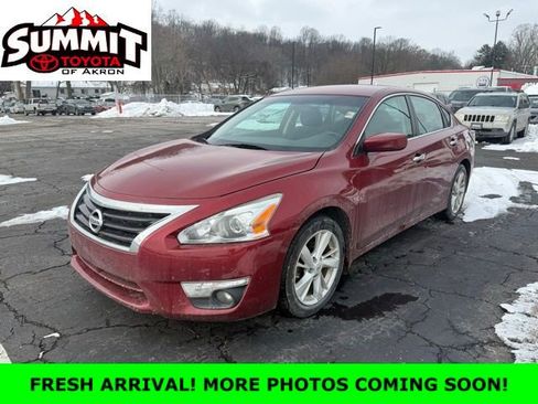 Used 2015 Nissan Altima 2.5 SV image 1
