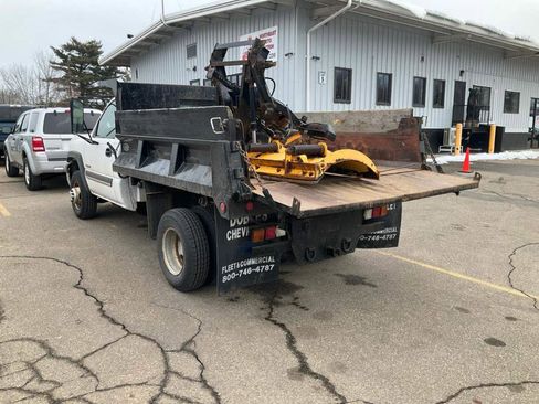 Used 2004 Chevrolet Silverado 3500 4x4 Regular Cab w/ Snow Plow Prep Package image 7