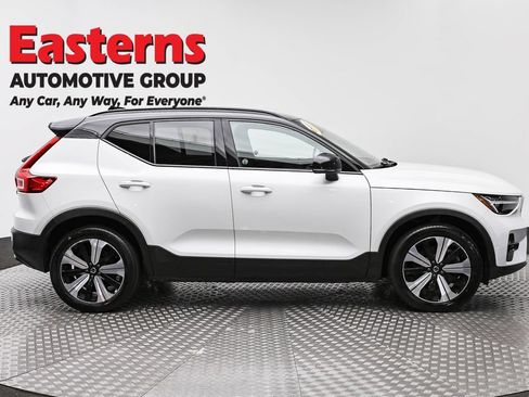 Used 2023 Volvo XC40 Recharge Plus AWD/4WD image 4