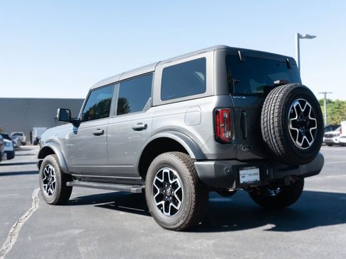 Used 2024 Ford Bronco Outer Banks AWD/4WD image 6