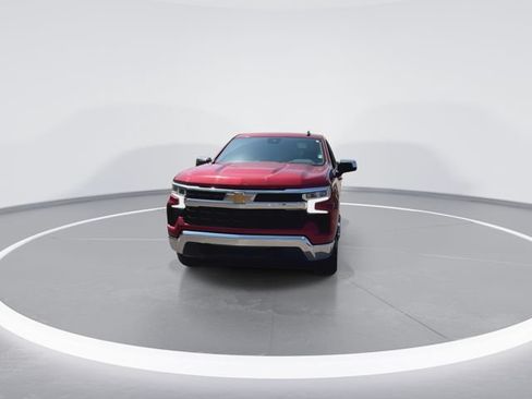 Used 2024 Chevrolet Silverado 1500 LT AWD/4WD image 3