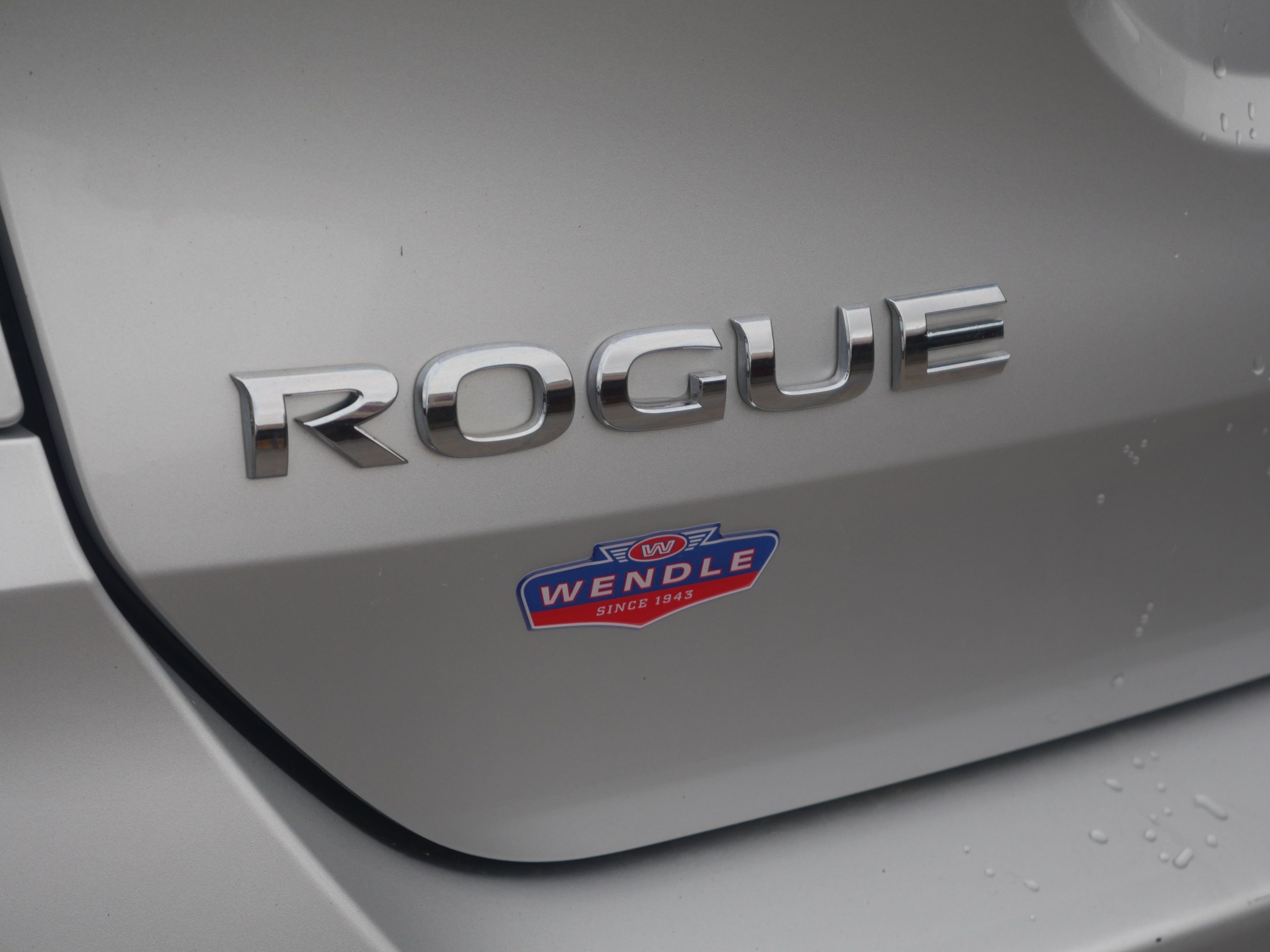 Used 2020 Nissan Rogue SV AWD/4WD image 15