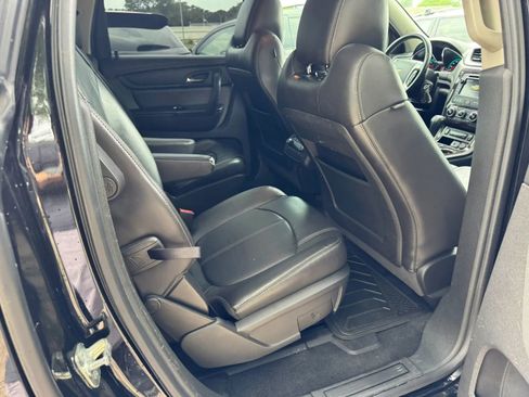 Used 2017 Chevrolet Traverse LT FWD image 22