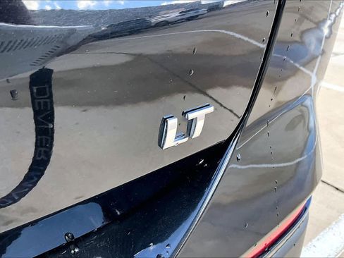 Used 2022 Chevrolet Equinox LT FWD image 10