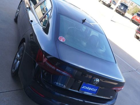 Used 2024 Volkswagen Jetta SE image 12