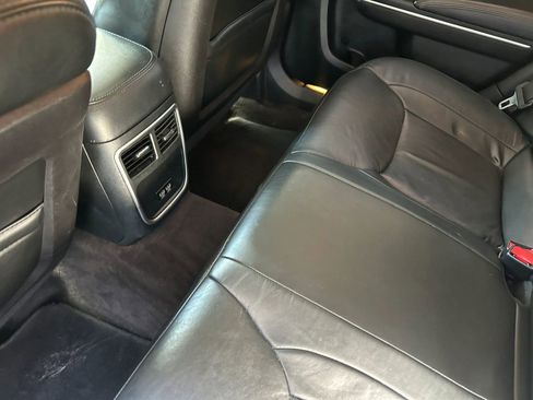 Used 2016 Chrysler 300 Limited RWD image 18