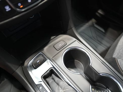 Used 2024 Chevrolet Equinox LT w/ LPO, Floor Liner Package AWD/4WD image 19