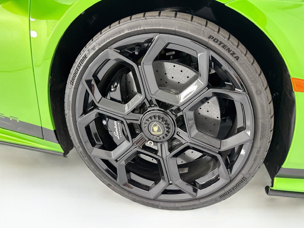 Used 2024 Lamborghini Huracan Tecnica RWD image 27