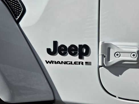 New 2026 Jeep Wrangler Sahara image 27