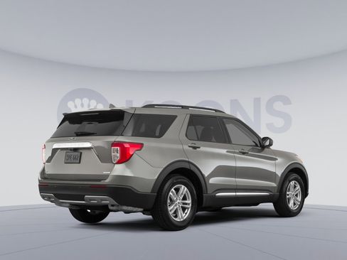 Used 2020 Ford Explorer XLT w/ Comfort Package AWD/4WD image 4