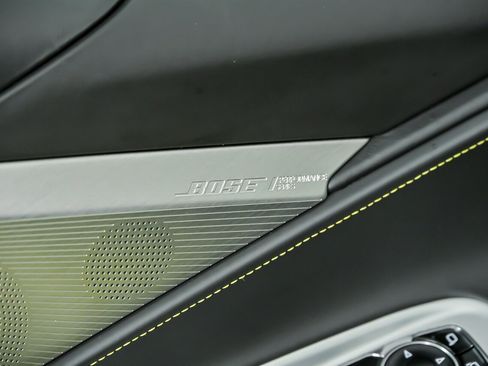 Used 2021 Chevrolet Corvette Stingray Premium Conv w/ Z51 Performance Package image 24