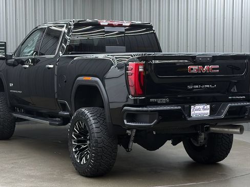 Used 2026 GMC Sierra 3500 Denali w/ Denali Reserve Package AWD/4WD image 3