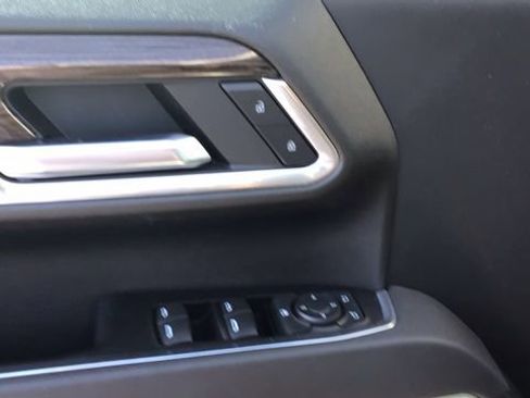 Used 2025 Chevrolet Silverado 2500 LT w/ Convenience Package image 18